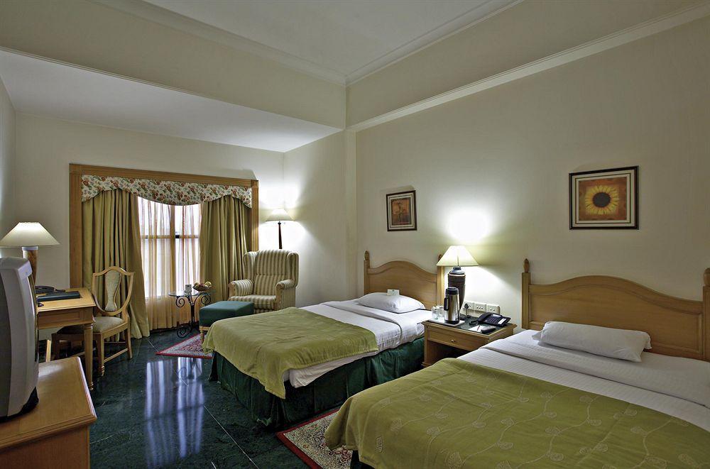 Western Hotel 4*