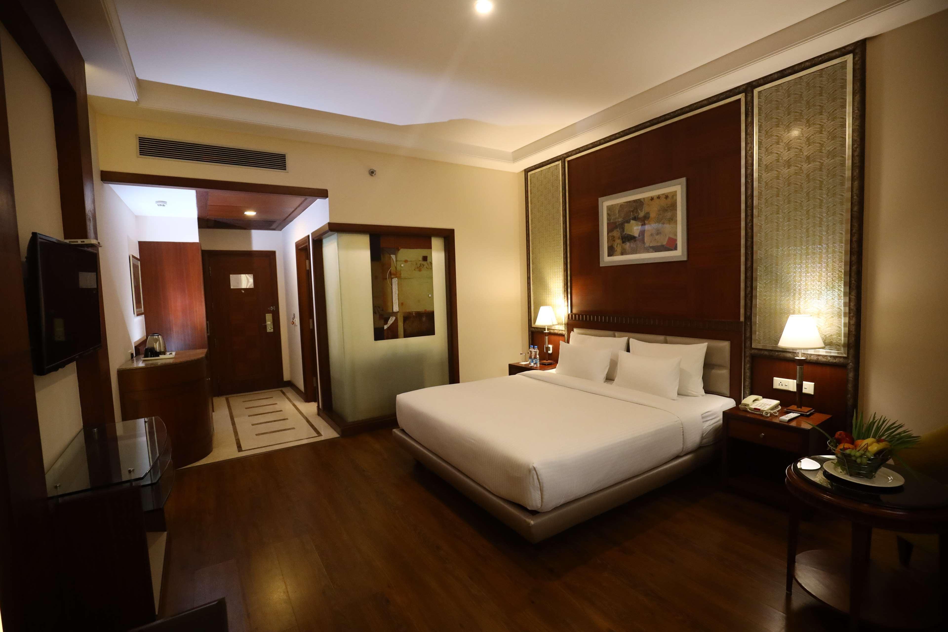 Western Hotel 4*